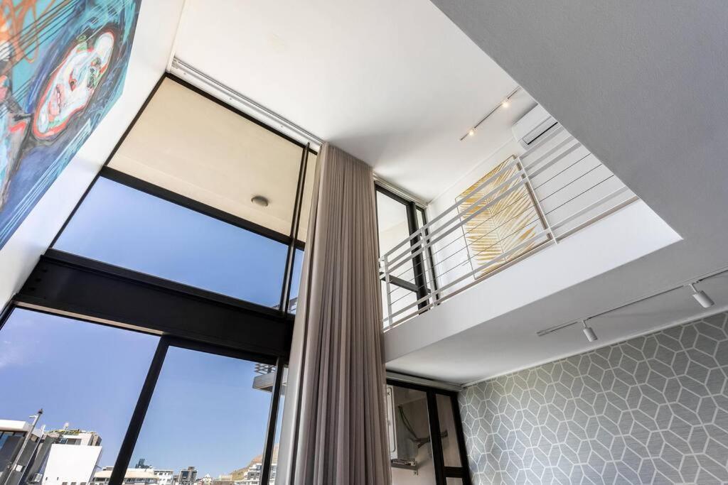 Apartment Urban Palette - Modern & Artistic Point Cape Town